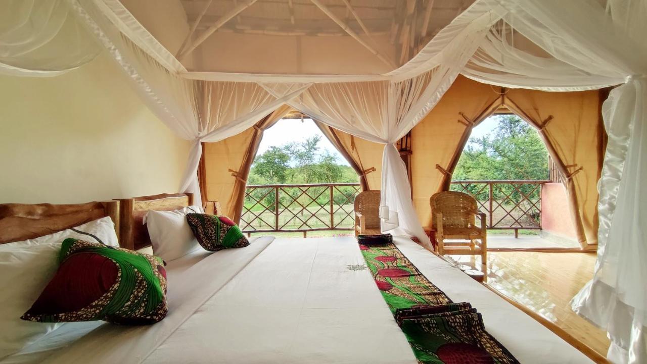 Murchison Falls Bamboo Village Paraa Buitenkant foto