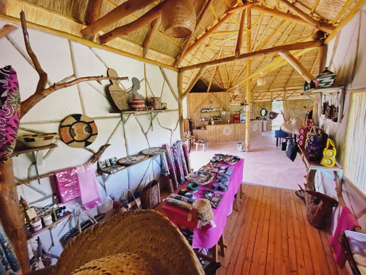 Murchison Falls Bamboo Village Paraa Buitenkant foto