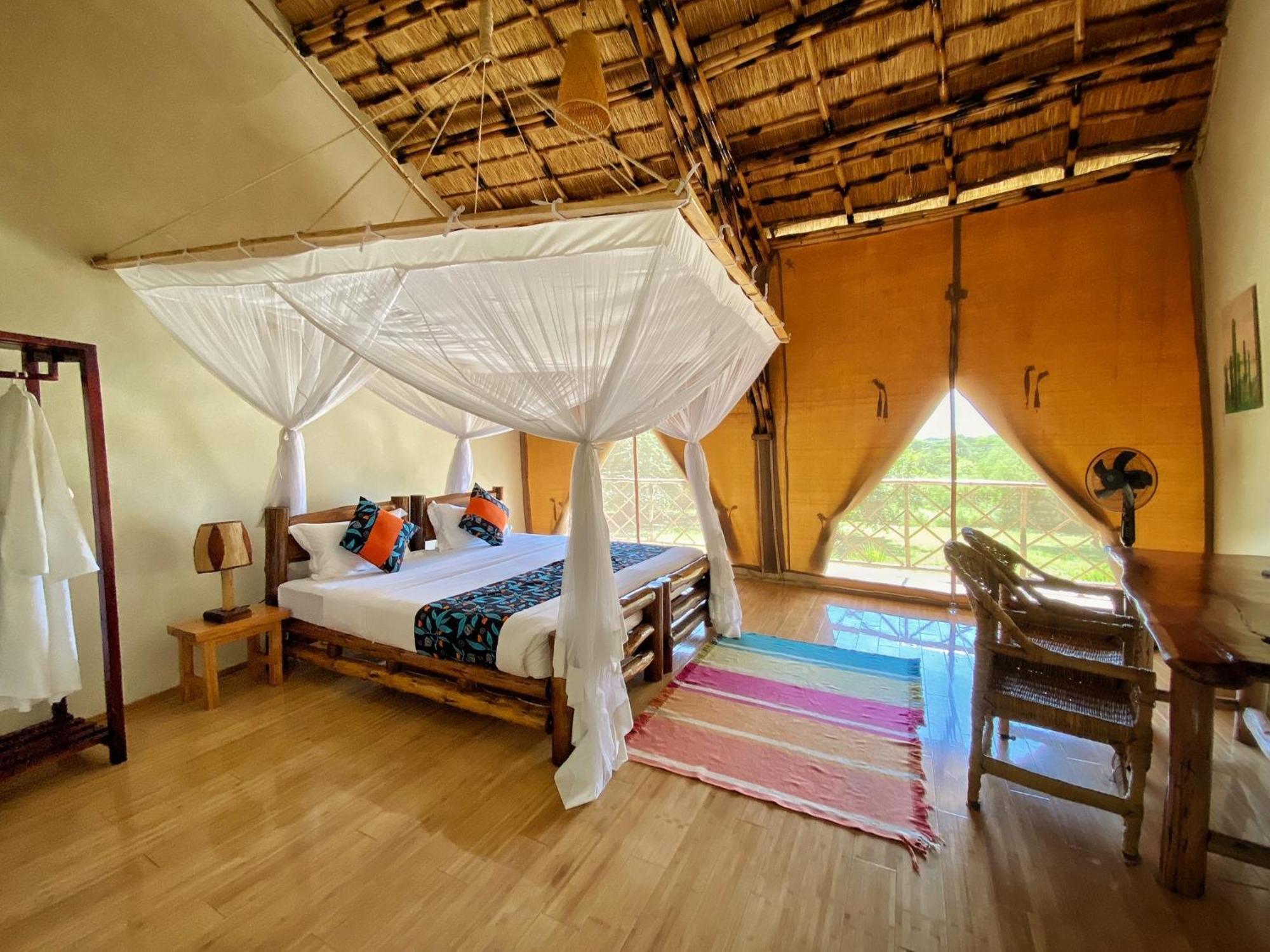 Murchison Falls Bamboo Village Paraa Buitenkant foto